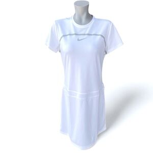 NIKE GOLF DRI-FIT SHORT SLEEVE WHITE DRESS Women’s Size XS Like new cond…
